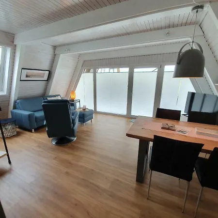 Murmel 3 - Strandkorb, Wallbox, Wlan, Kamin Ferienhaus *