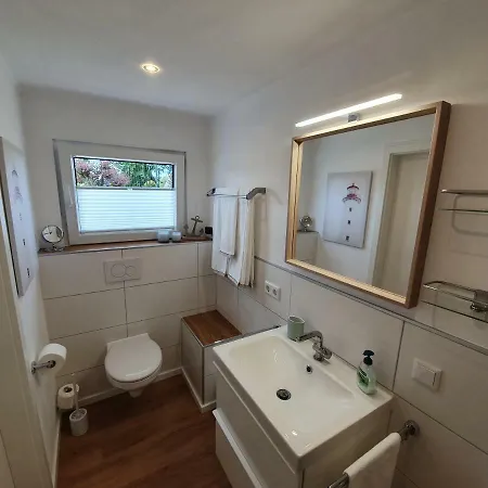 Murmel 3 - Strandkorb, Wallbox, Wlan, Kamin Ferienhaus *